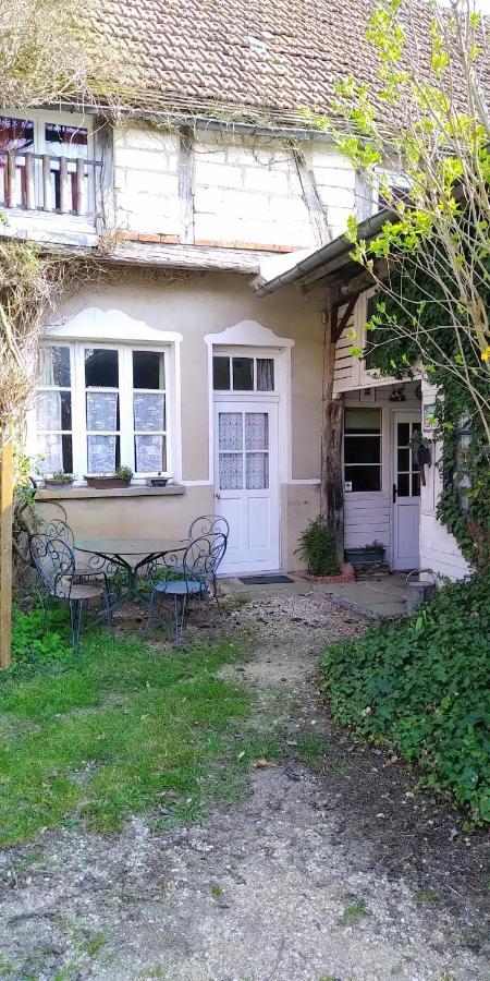 Bed and Breakfast Ferme De L'Art Rural Et Populaire Maillot Esterno foto